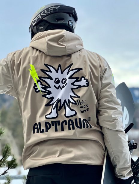 Motion-jacket-Yeti-sand