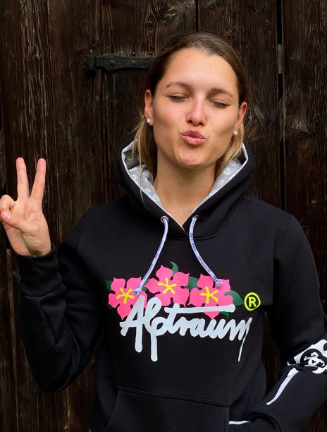 w-hoodie-Florina-black10